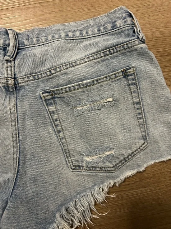 We The Free Light Blue Distressed Denim Cutoff Shorts 0247 B3 - Picture 7 of 8